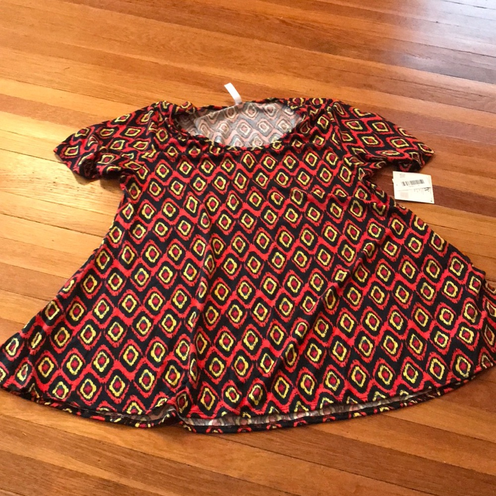 Lularoe NWT XL perfect t red and yellow diamonds